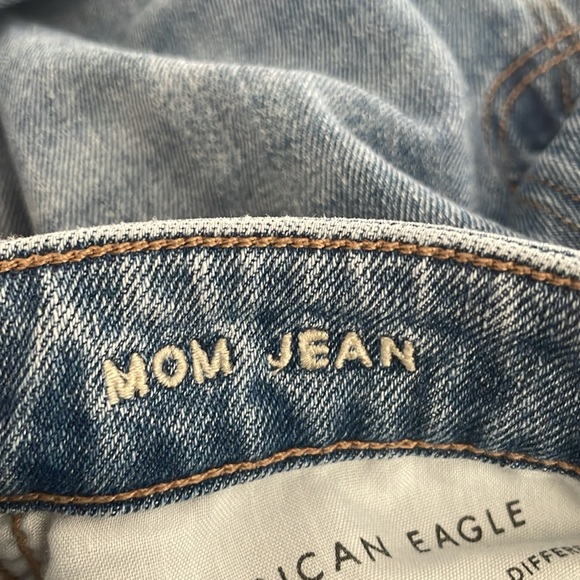 AE Mom jeans - Picture 5 of 5